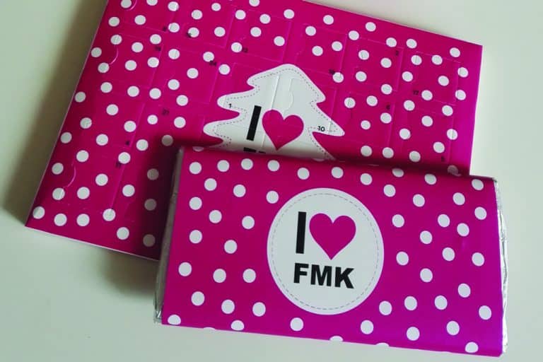 Sladkosti s firemným logom FMK