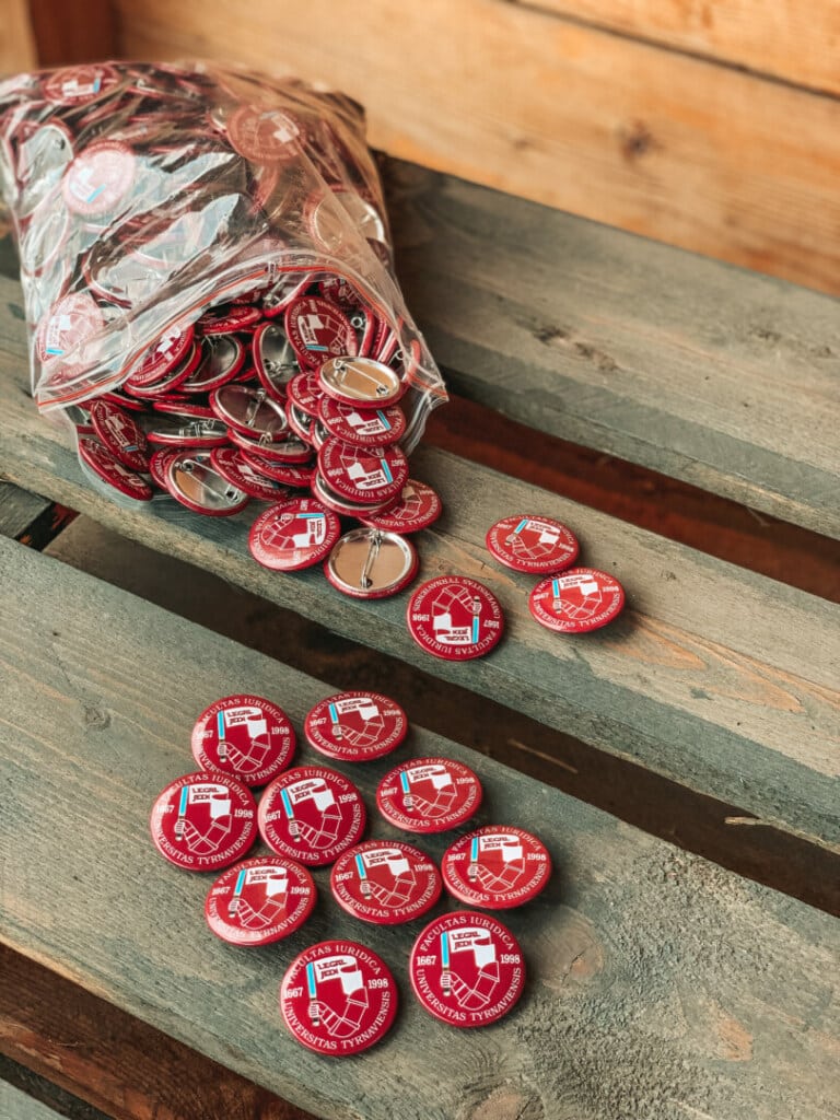 odznaky s vlastnou potlačou